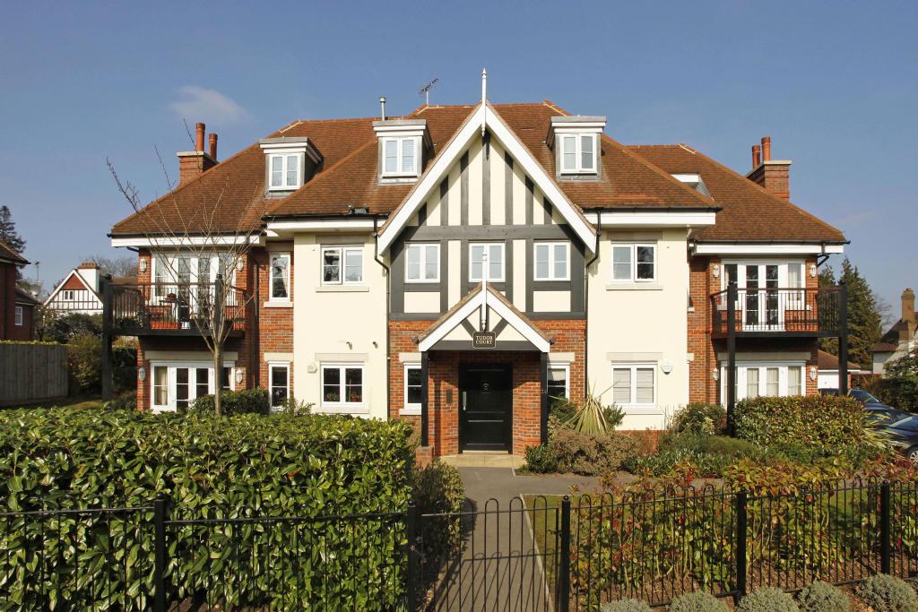 2 bedroom apartment for rent in North Park Chalfont St. Peter SL9