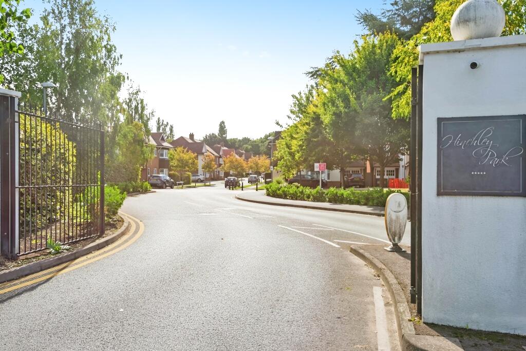 Main image of property: Hinchley Wood