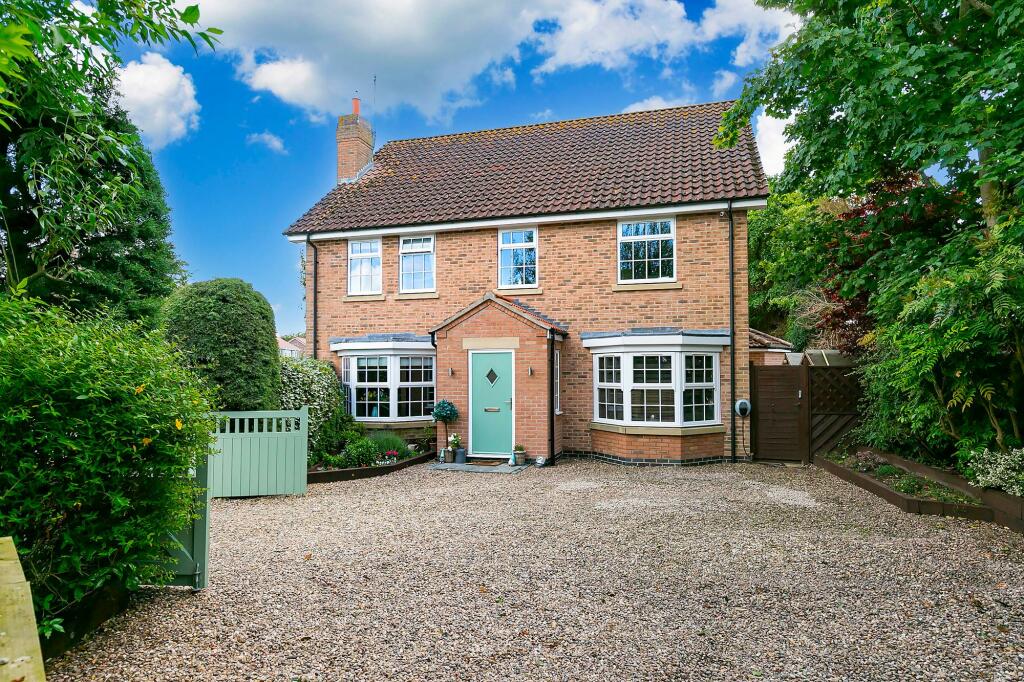 4 bedroom detached house for sale in Chapel Garth, Holme on Spalding