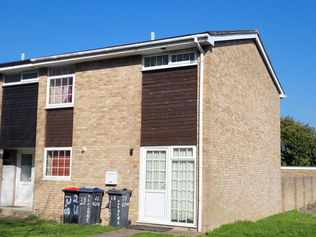 4 bedroom end of terrace house for rent in Ulcombe Gardens, Canterbury, CT2