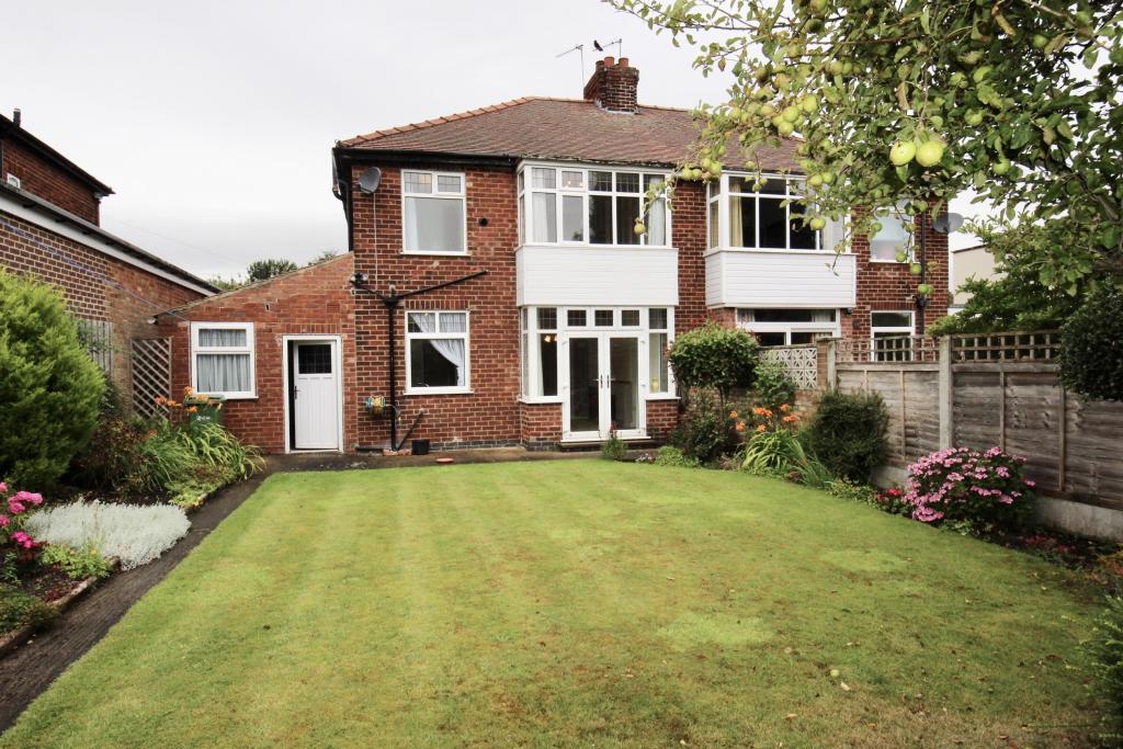 3 bedroom semidetached house for rent in Green Dykes Lane, York, YO10