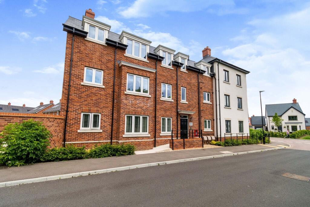Main image of property: Highwood Avenue, SO50