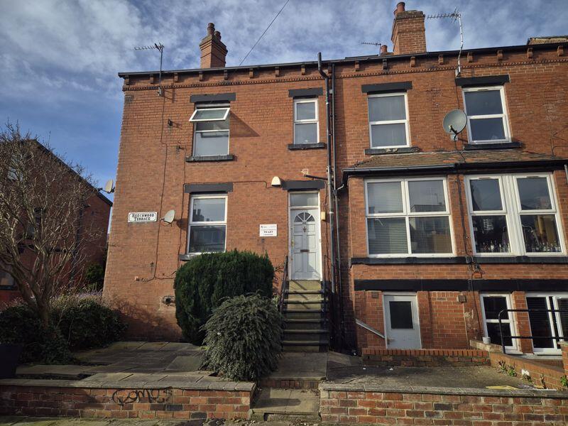 5 bedroom terraced house