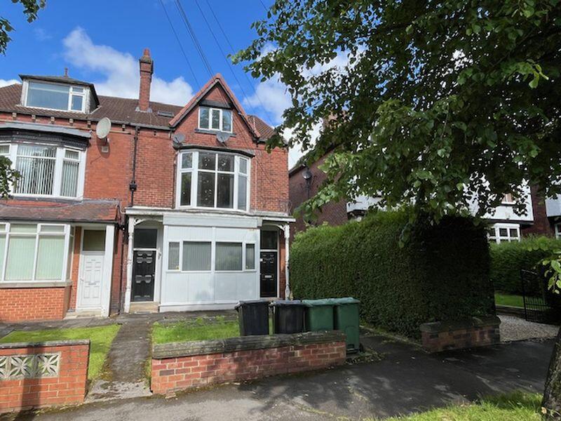 Main image of property: 92 Shaftesbury Avenue, Leeds