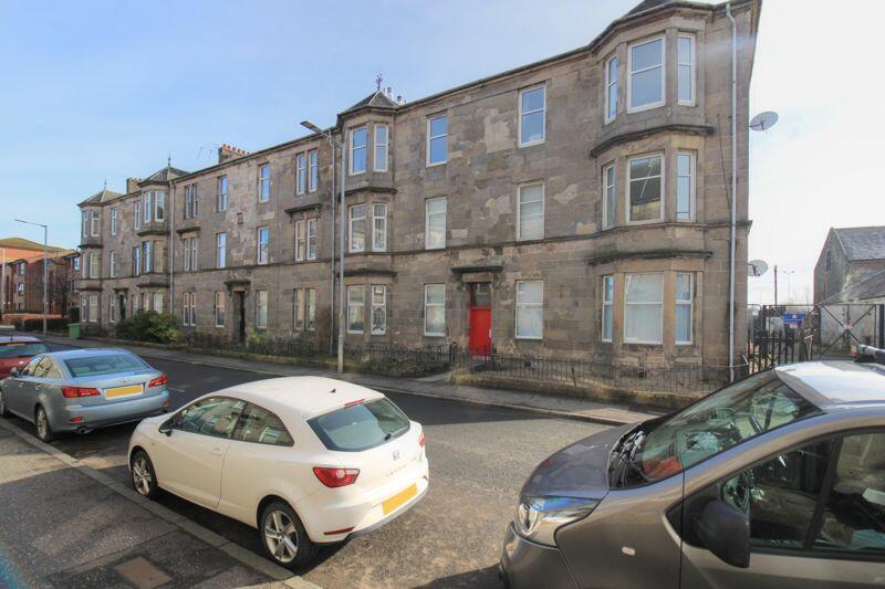 2 bedroom flat for sale in Bonhill Road, Dumbarton, G82