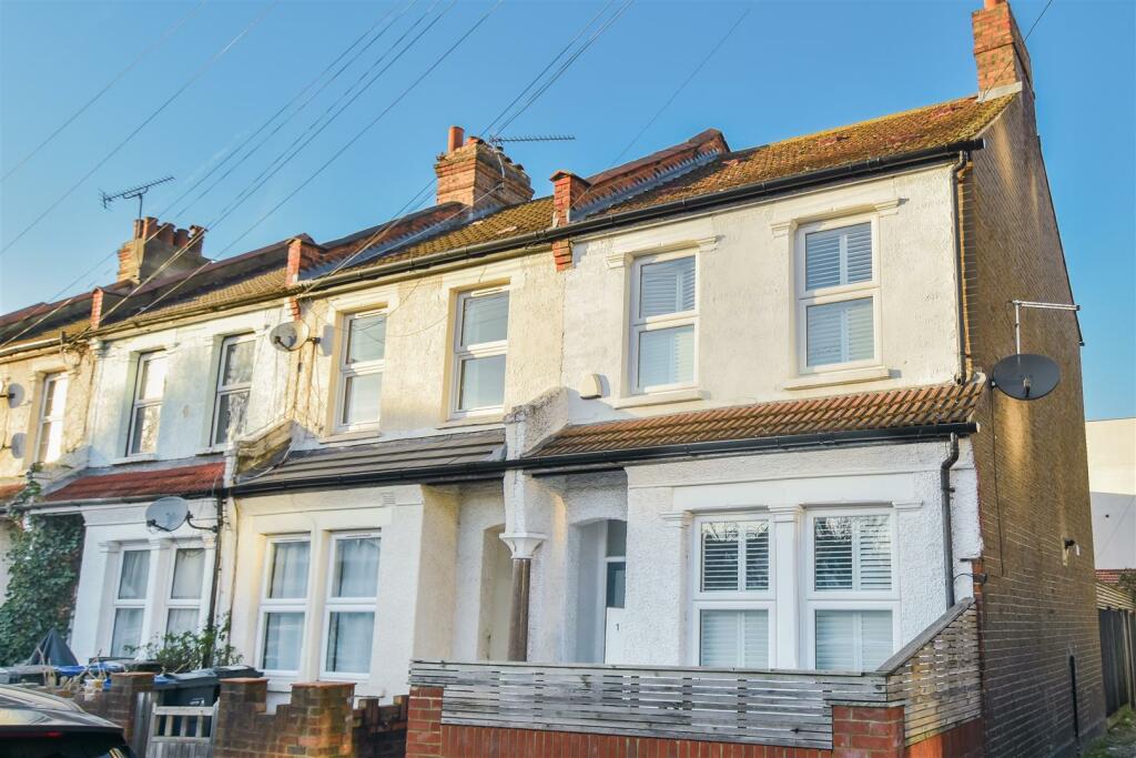 3 bedroom house for sale in Northborough Road, London, SW16