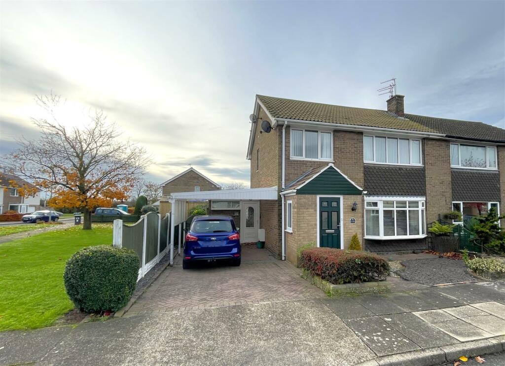 3 bedroom semidetached house for sale in Cranmer Avenue, Whatton, NG13