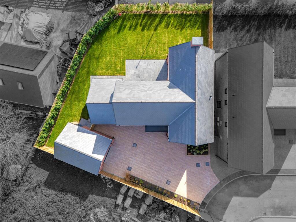 Main image of property: Canal Lane, Hose