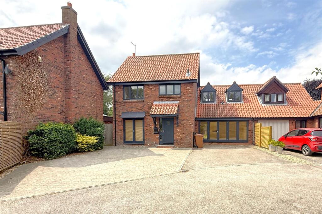 Main image of property: Home Pastures, Hose