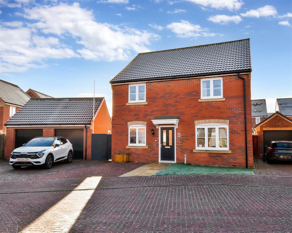 5 bedroom house for sale in Pasture Grove, Collingham, Newark, NG23