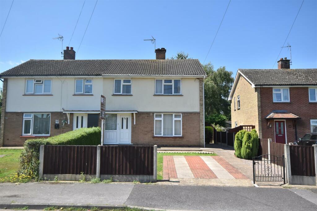 3 bedroom semidetached house for sale in Parkes Close, Coddington