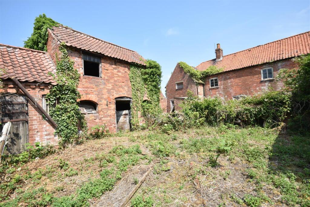 Main image of property: Main Street, Kneesall