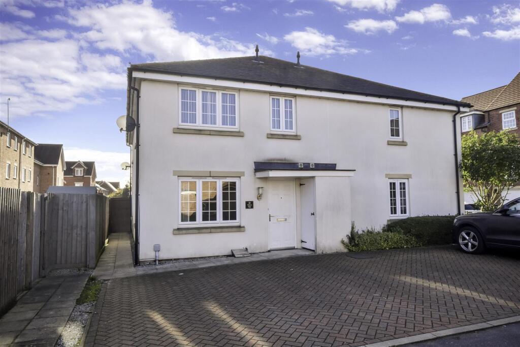 Main image of property: Waters Edge, Kings Sconce Avenue, Newark