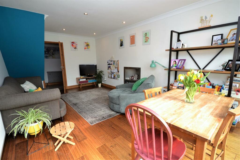 4 bedroom detached bungalow for sale in Whitworth Drive, RadcliffeOn