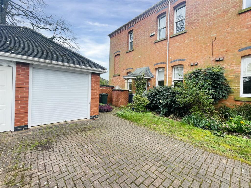 3 bedroom house for sale in Shaftesbury Avenue, Radcliffe On Trent