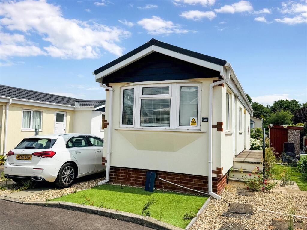 Main image of property: Oak Avenue, Radcliffe-On-Trent, Nottingham