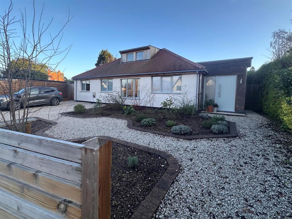 Main image of property: Johns Road, Radcliffe-On-Trent, Nottingham