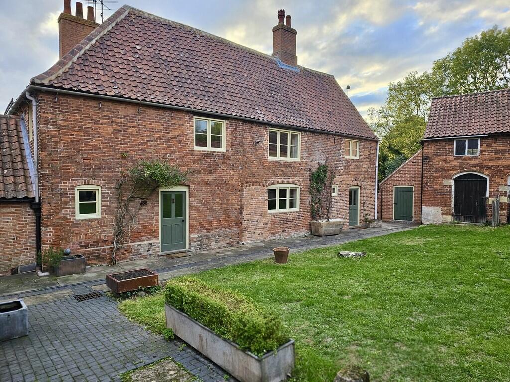 Main image of property: Kersall, Newark
