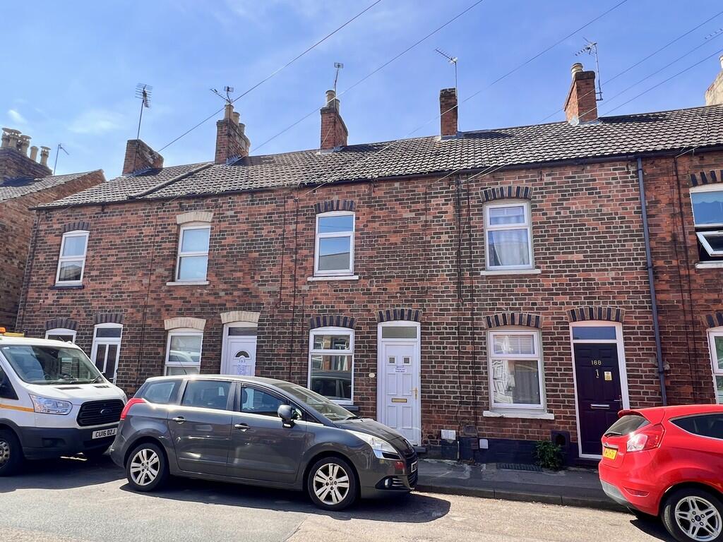 Main image of property: Barnbygate, Newark