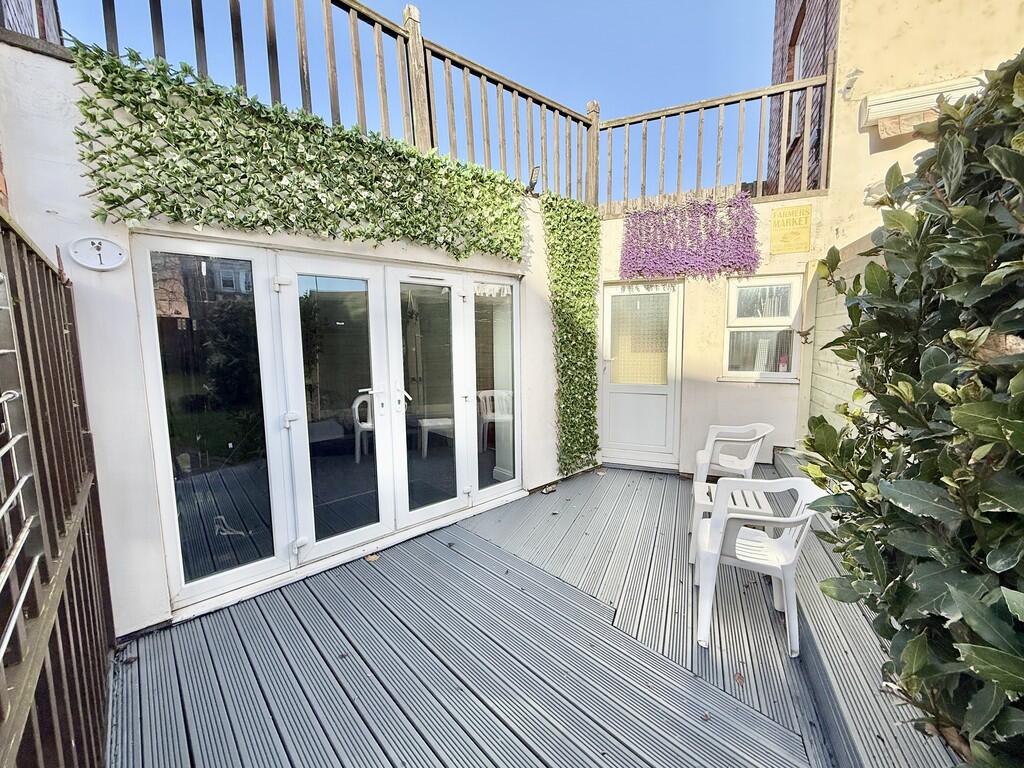 Main image of property: Appleton Gate, Newark