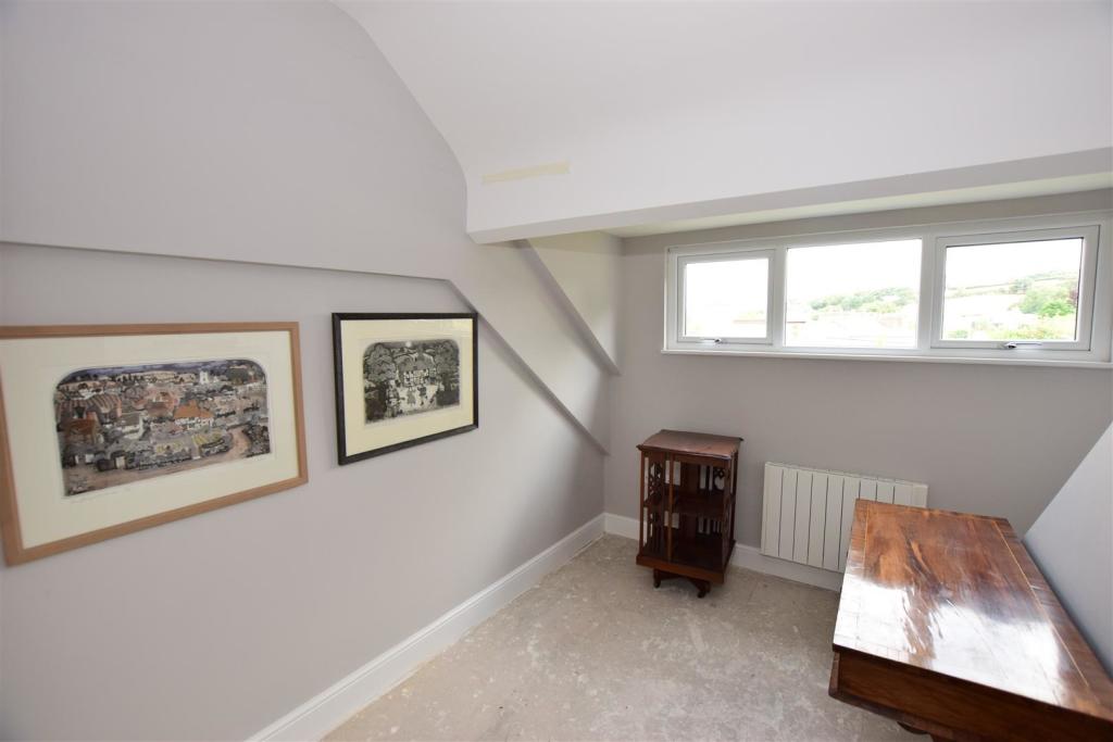 3 bedroom flat for sale in Llanrwst Road, Glan Conwy, Colwyn Bay, LL28