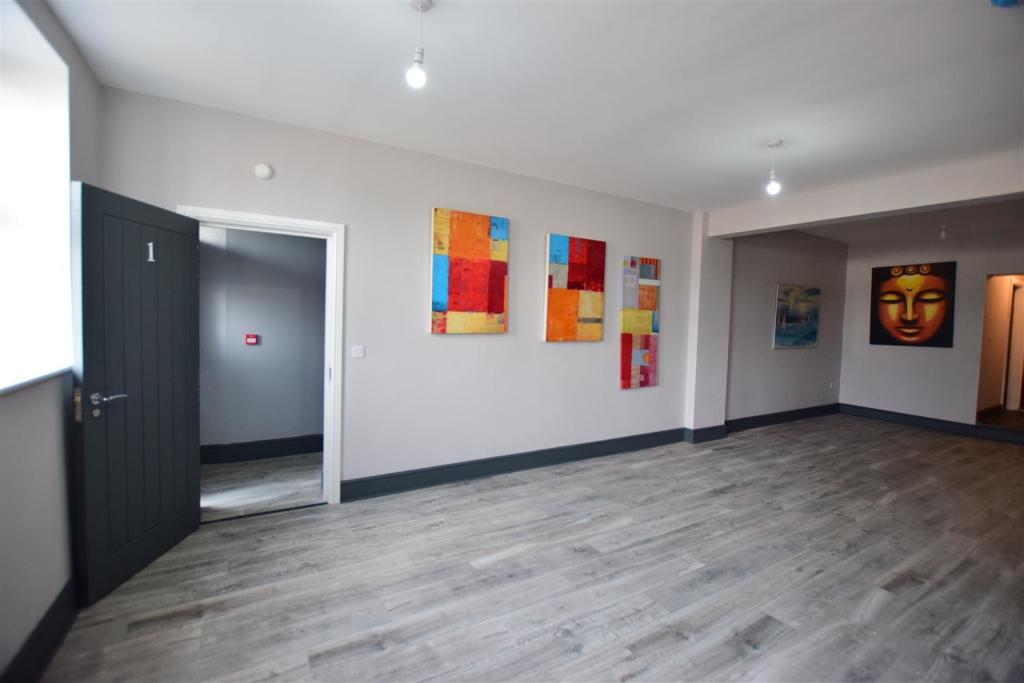 1 bedroom property for sale in Llanrwst Road, Glan Conwy, Colwyn Bay, LL28