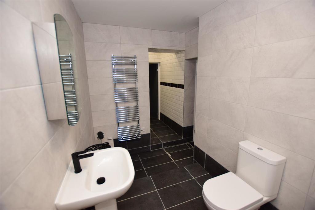 1 bedroom property for sale in Llanrwst Road, Glan Conwy, Colwyn Bay, LL28