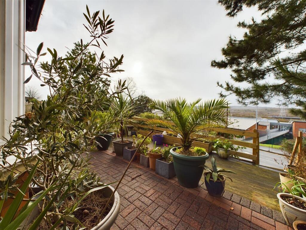 Additional property image - Cliff Road, Wallasey