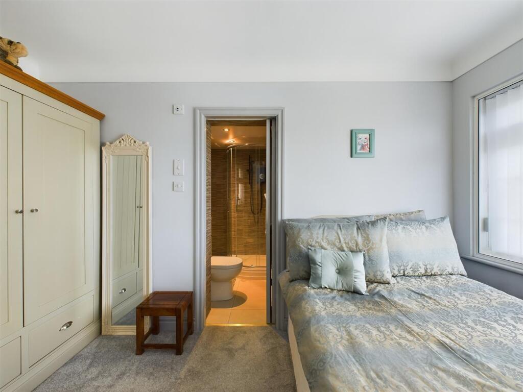 Additional property image - Links Close, Wallasey