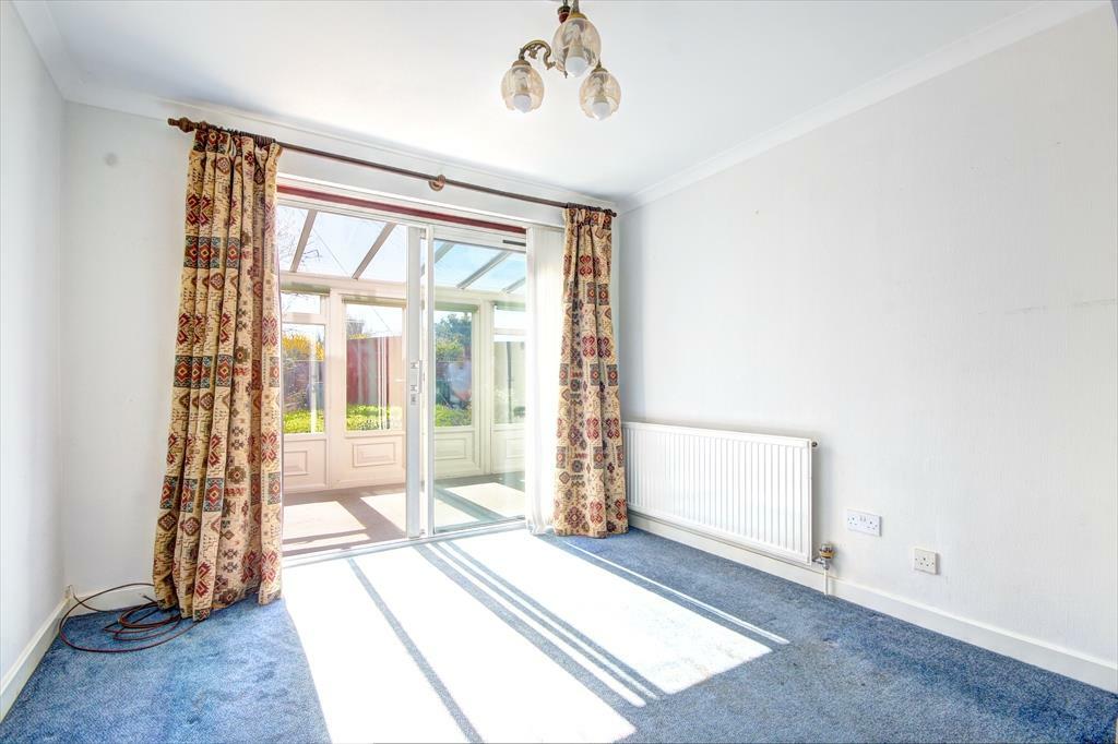 3 bedroom semidetached house for sale in High Street, Honeybourne