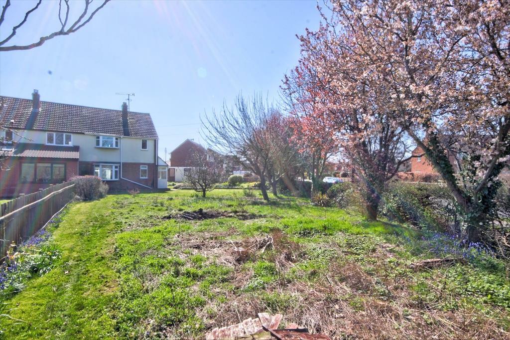 3 bedroom semidetached house for sale in High Street, Honeybourne