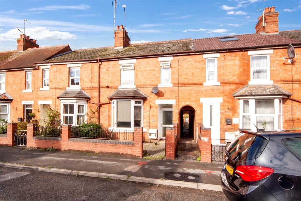 Main image of property: Kings Road Evesham