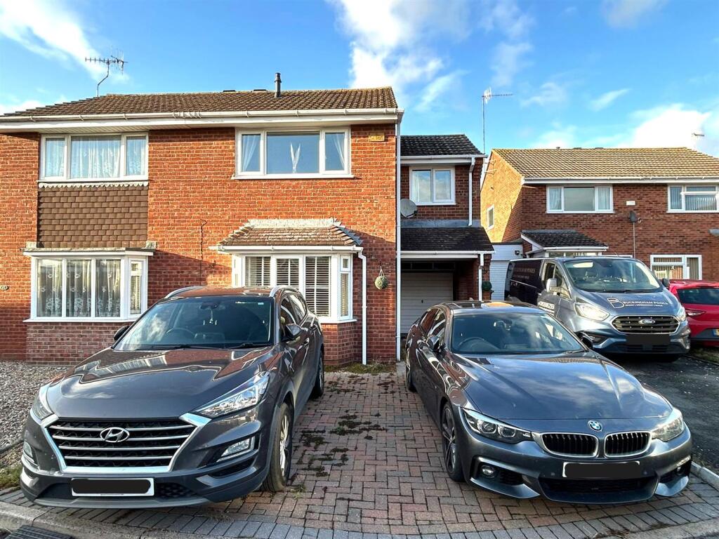 Main image of property: Rowan Close, Evesham