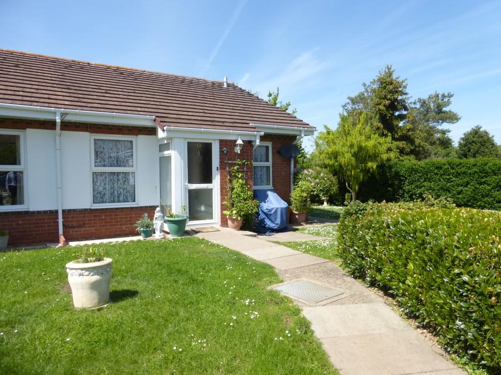 2 bedroom retirement property for sale in Burford Gardens, Evesham