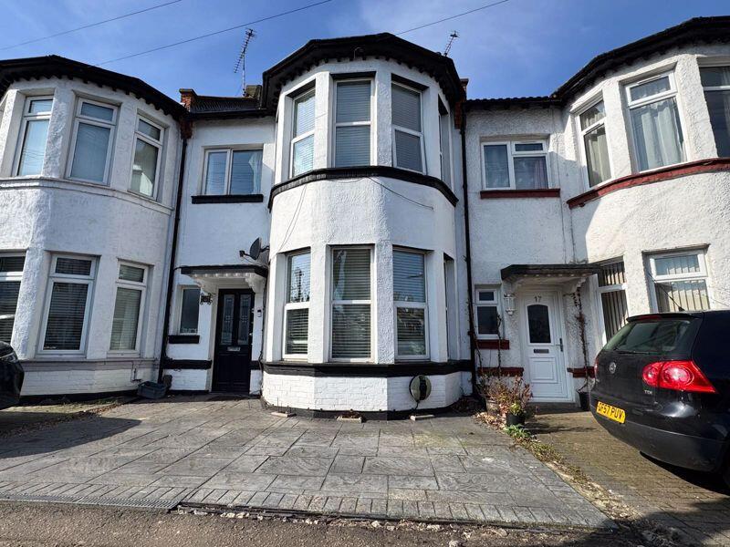 Main image of property: *** LEIGH/WESTCLIFF BORDERS *** FANTASTIC OPEN PLAN KITCHEN/FAMILY/DINER ROOM *** Fairmead Avenue, Westcliff-On-Sea