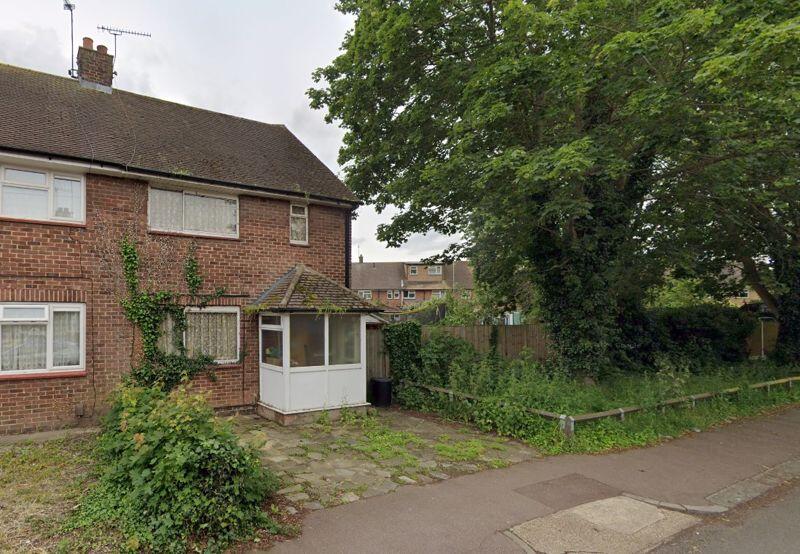 Main image of property: *** A PROJECT IN NEED OF FULL MODERNISATION *** Sidmouth Avenue, Westcliff-On-Sea