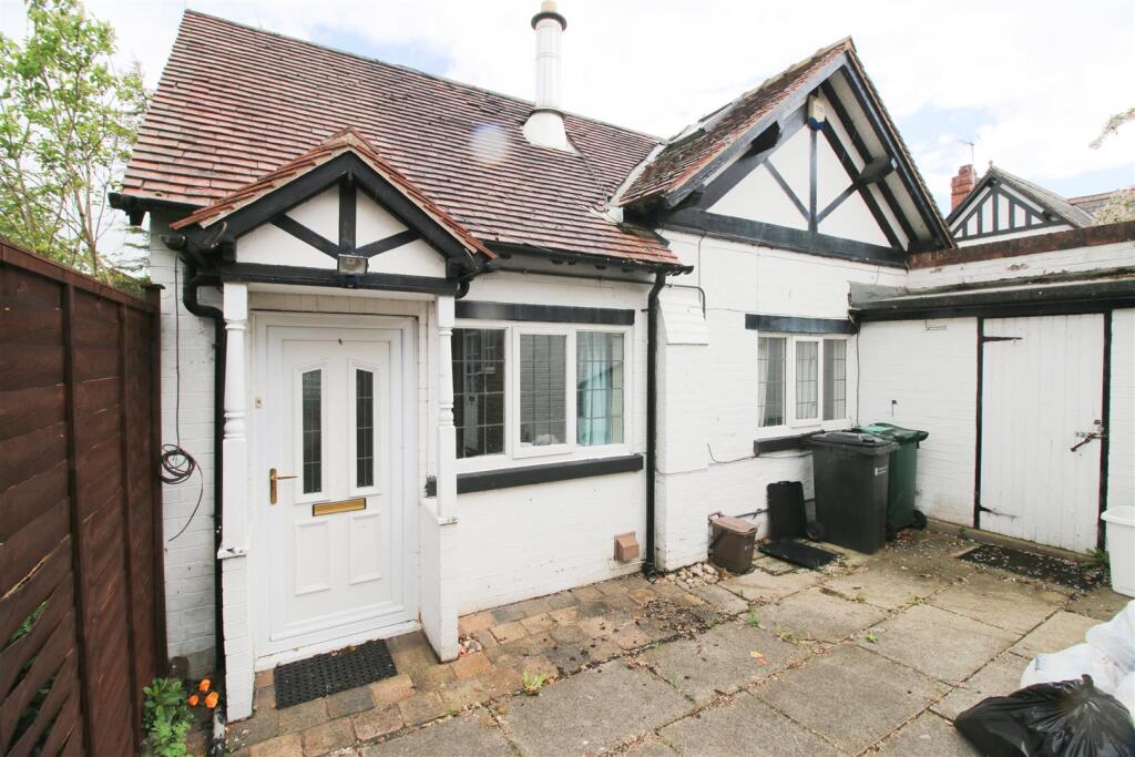 Main image of property: Wrexham Road, Pulford, Chester, Clwyd, CH4
