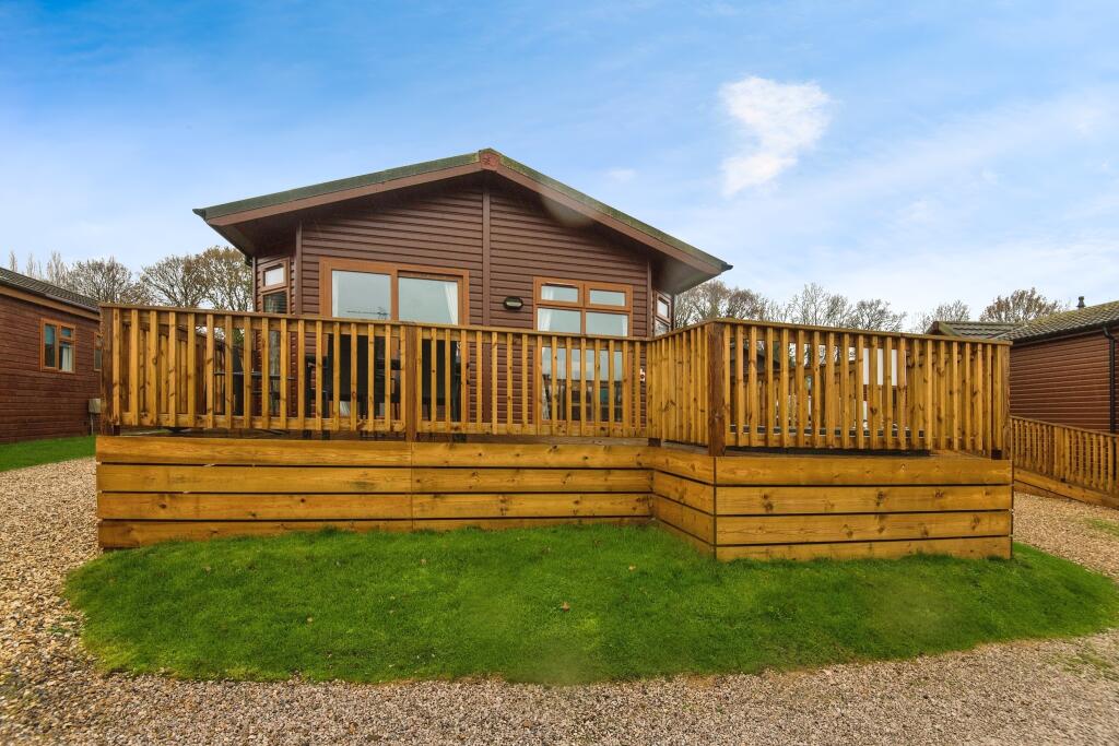 3 bedroom bungalow for sale in Warren Road, Hazelwood Park, Dawlish