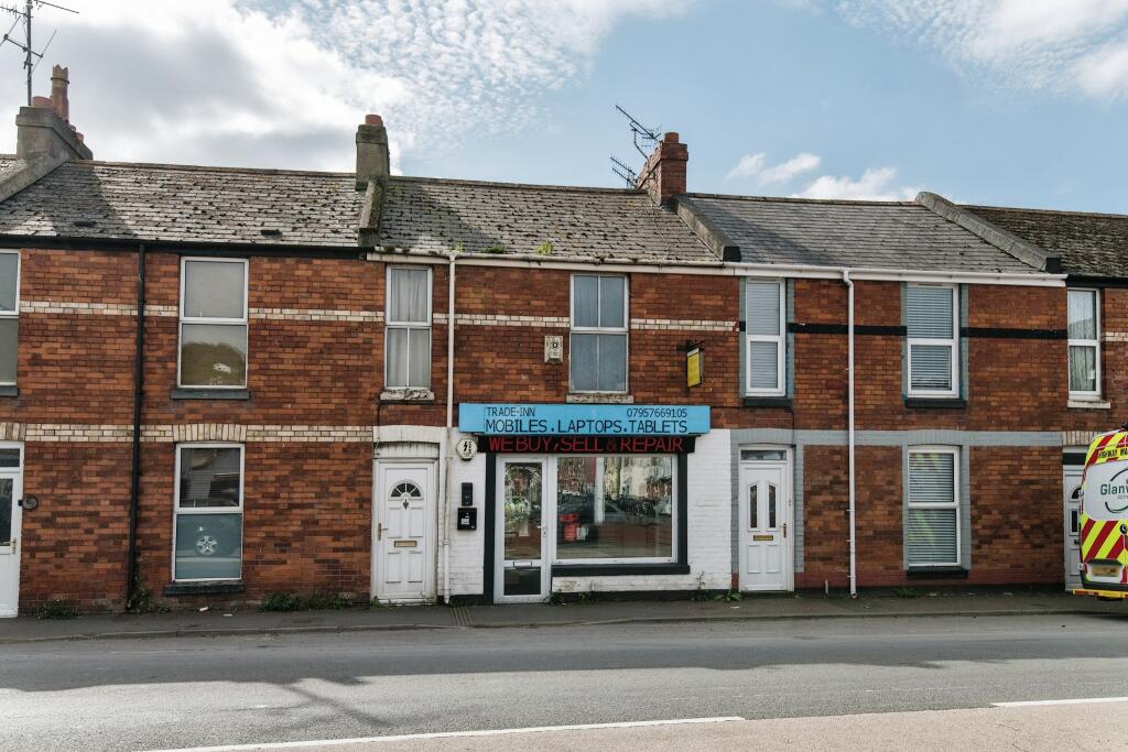 2 bedroom terraced house for sale in Bitton Park Road, Teignmouth