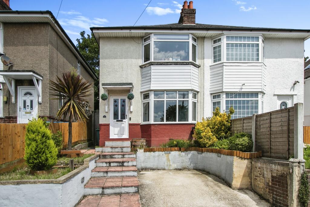 3 Bedroom Semi-detached House For Sale In Sunnyside Road, Poole, BH12