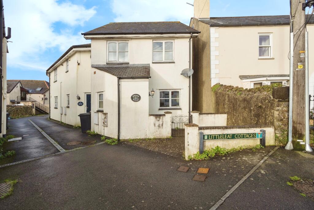 3 bedroom terraced house for sale in Crossley Moor Road, Kingsteignton