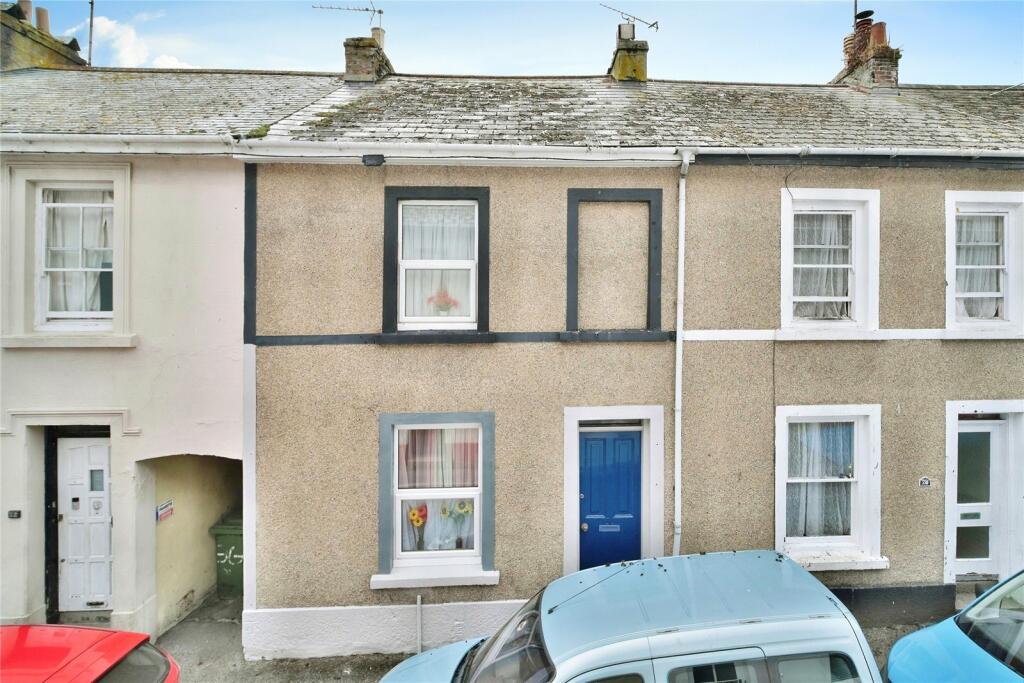 3 bedroom terraced house for sale in Daniel Place, Penzance, TR18