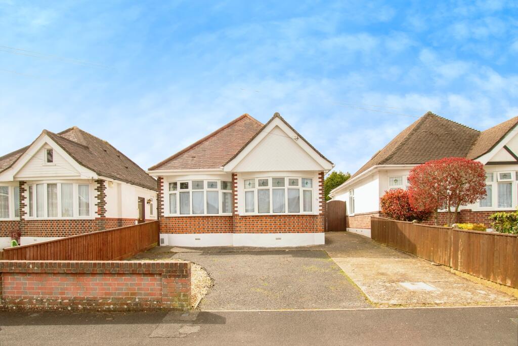 3 bedroom bungalow for sale in Persley Road, NORTHBOURNE, Bournemouth, Dorset, BH10
