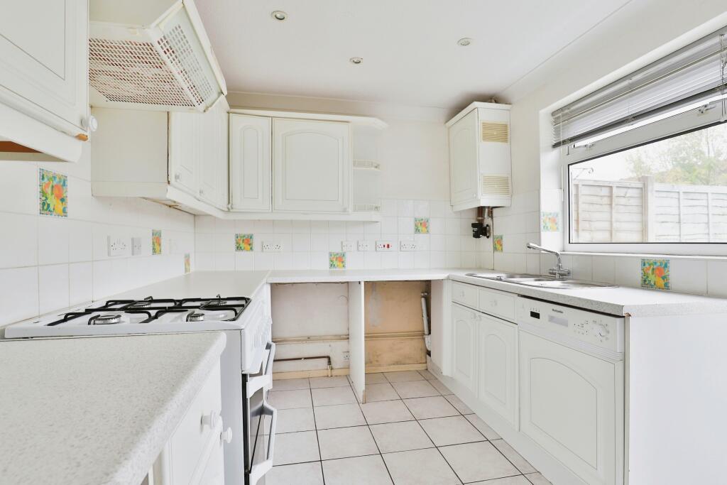 Additional property image - Charlton Close, MUSCLIFF, Bournemouth, Dorset, BH9