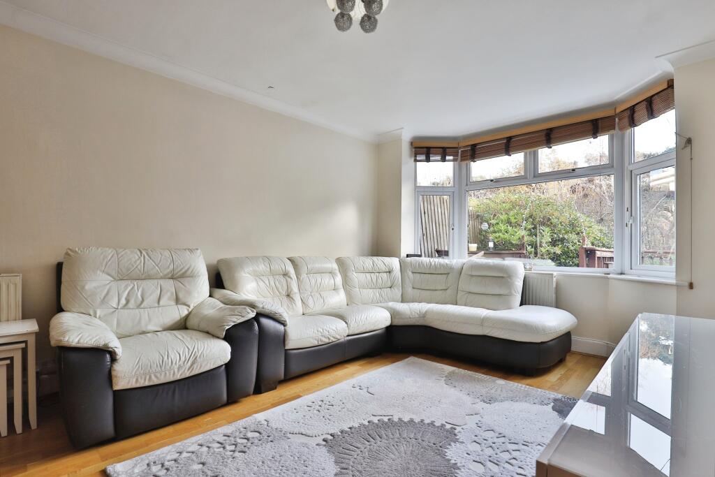 Additional property image - Pine Vale Crescent, Bournemouth, BH10