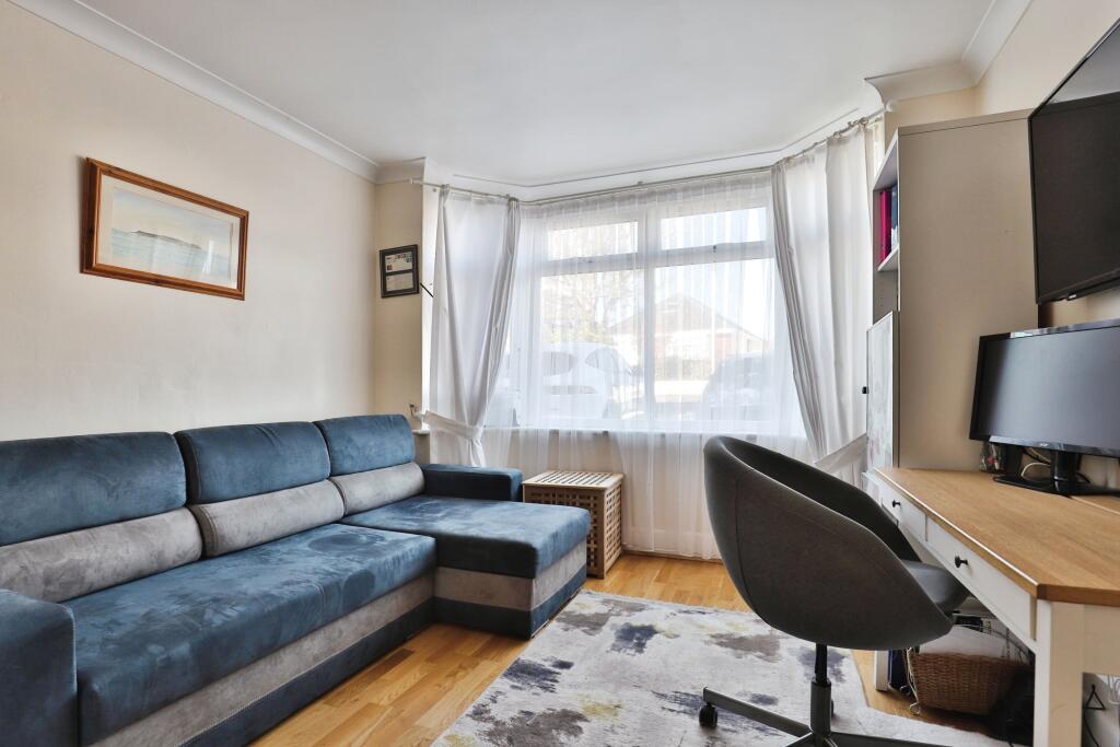 Additional property image - Pine Vale Crescent, Bournemouth, BH10
