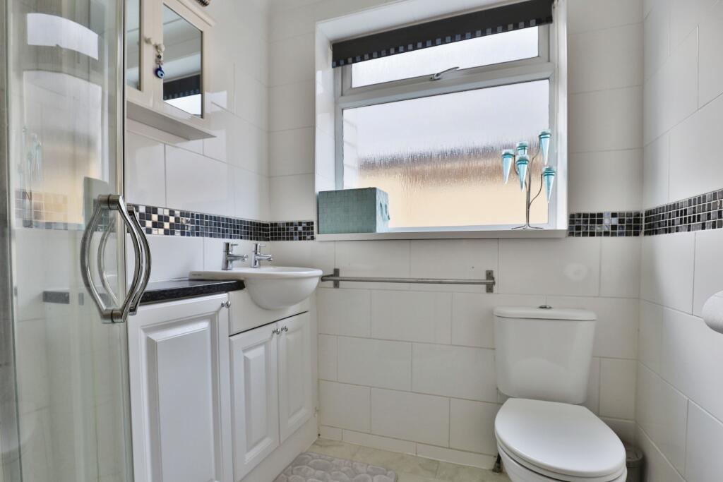 Additional property image - Pine Vale Crescent, Bournemouth, BH10