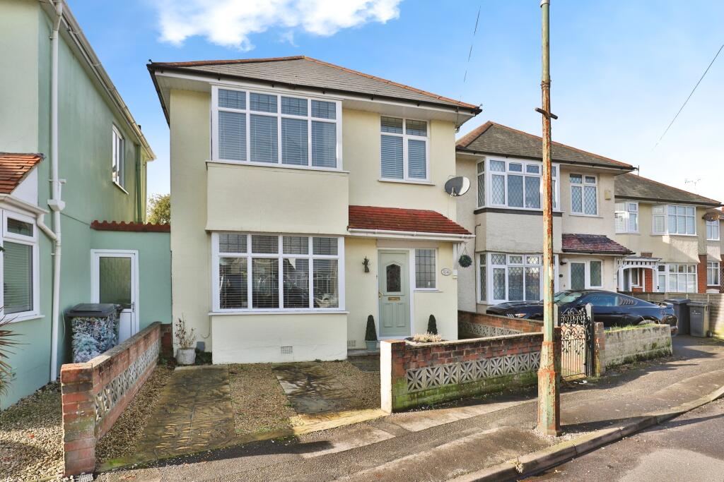 3 bedroom detached house