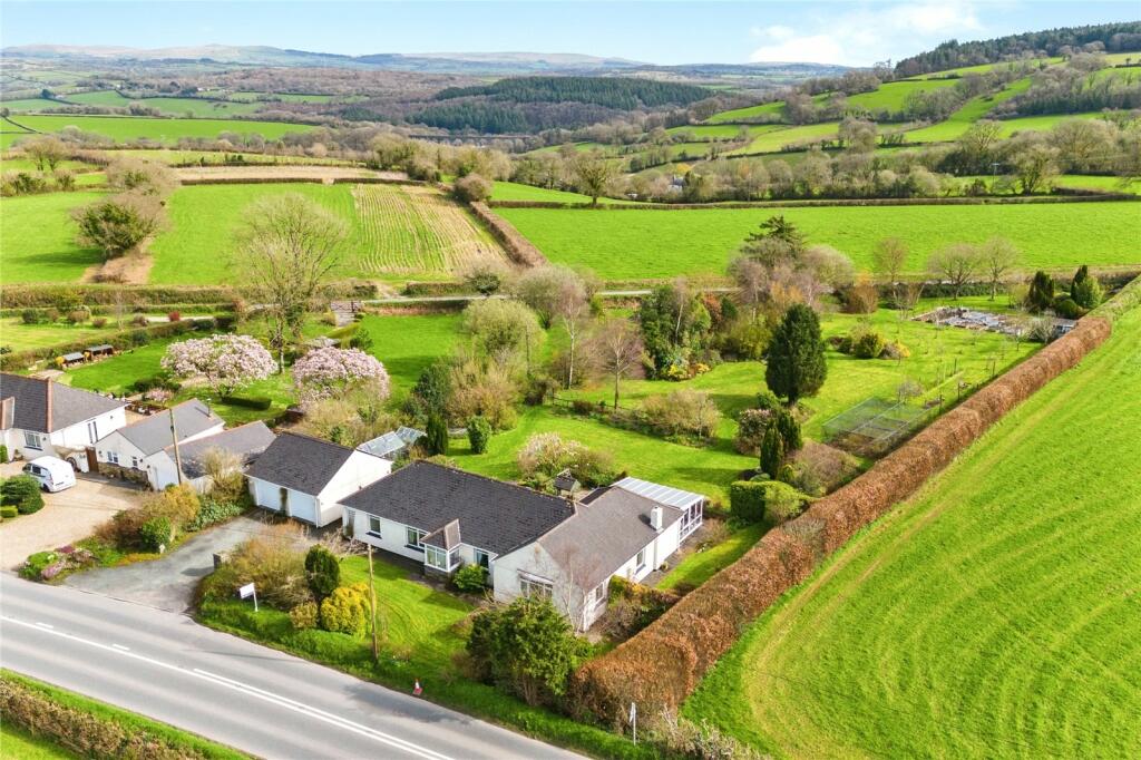 4 bedroom bungalow for sale in Gulworthy, Tavistock, Devon, PL19