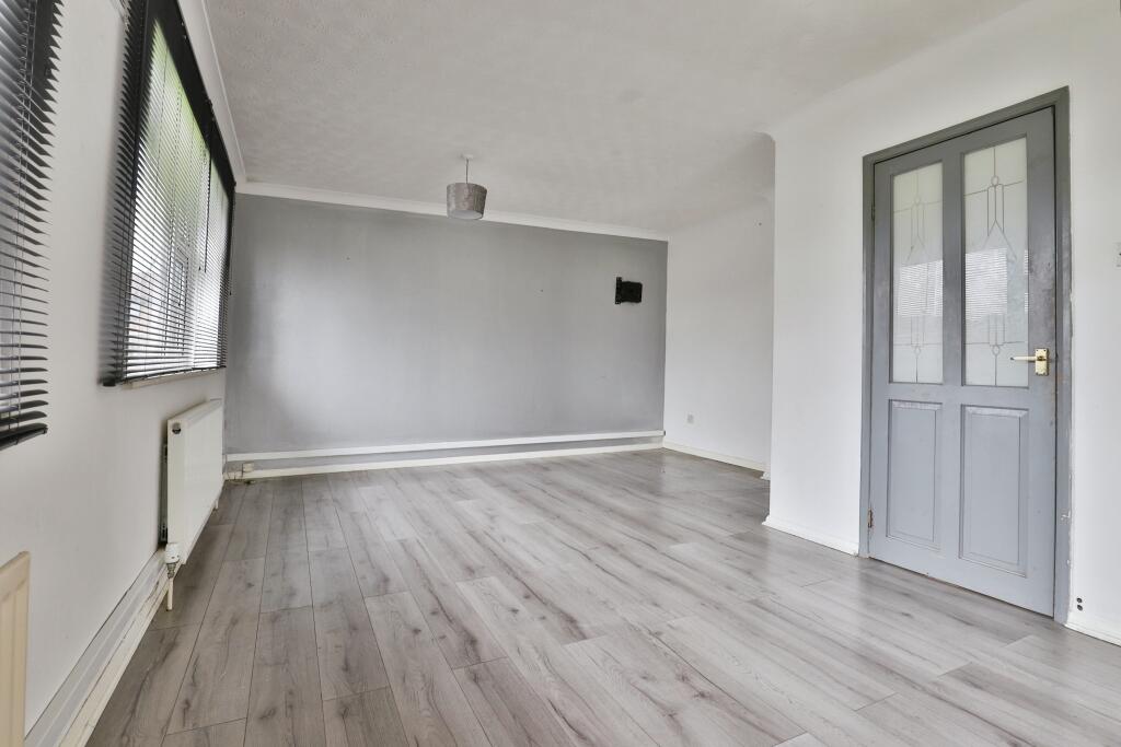 Additional property image - Aspen Gardens, Poole, Dorset, BH12